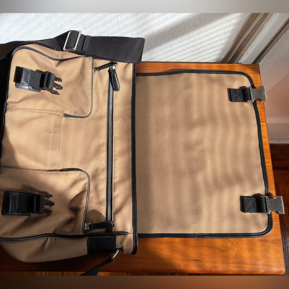 Coach Men's Messenger Bag - Picture 16 of 16